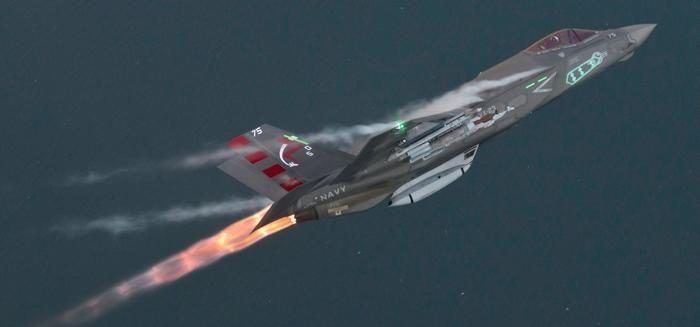 Rockwell Collins Wins $21 million contract to modernize Air Force, Navy ...